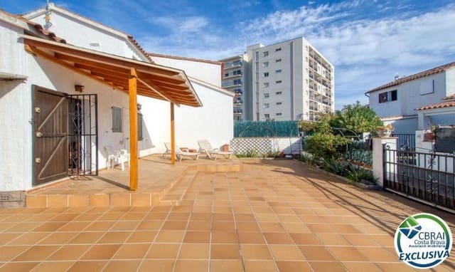 4 soveværelse Villa til salg i Roses - € 249.000 (Ref: 9711913)