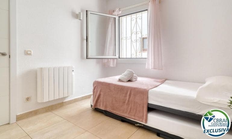 2 Zimmer Doppelhaus zu verkaufen in Roses mit Pool - 315.000 € (Ref: 9714867)