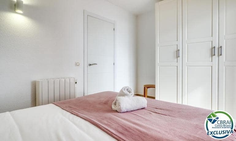 2 Zimmer Doppelhaus zu verkaufen in Roses mit Pool - 315.000 € (Ref: 9714867)