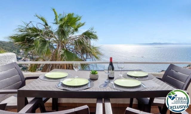 2 sovrum Semi-fristående Villa till salu i Roses med pool - 315 000 € (Ref: 9714867)