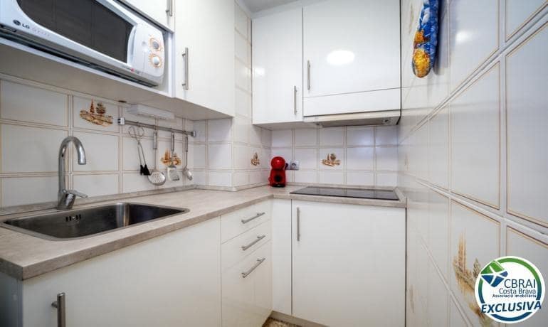 2 bedroom Apartment for sale in Empuriabrava with garage - € 160,000 (Ref: 9735521)