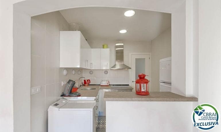 2 slaapkamer Appartement te koop in Roses - € 265.000 (Ref: 9758902)