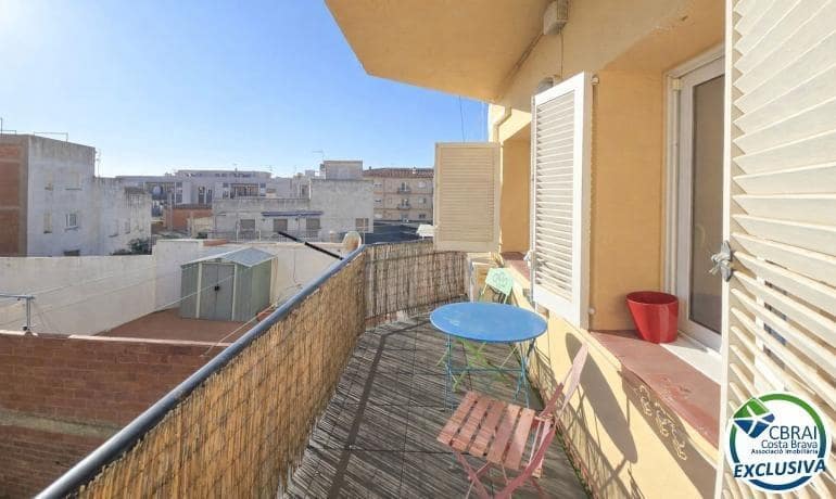 2 slaapkamer Appartement te koop in Roses - € 265.000 (Ref: 9758902)