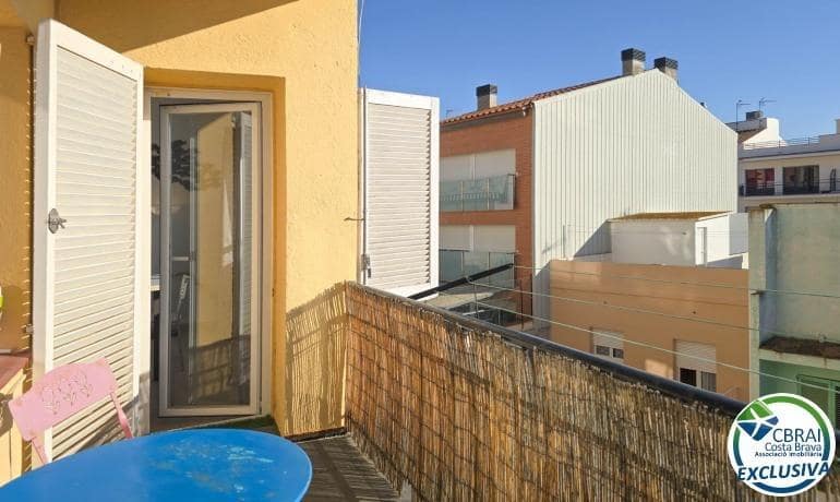 2 slaapkamer Appartement te koop in Roses - € 265.000 (Ref: 9758902)