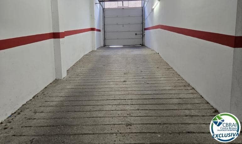 2 slaapkamer Appartement te koop in Roses - € 265.000 (Ref: 9758902)