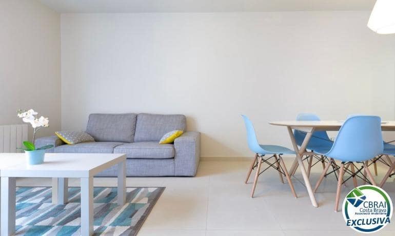 3 slaapkamer Appartement te koop in Roses met garage - € 439.000 (Ref: 9770593)