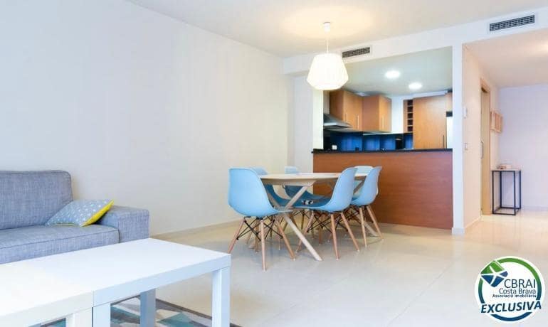 3 slaapkamer Appartement te koop in Roses met garage - € 439.000 (Ref: 9770593)