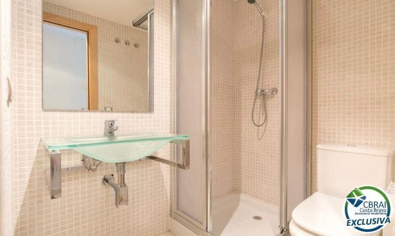 3 slaapkamer Appartement te koop in Roses met garage - € 439.000 (Ref: 9770593)