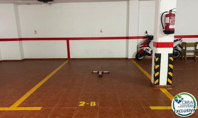 3 slaapkamer Appartement te koop in Roses met garage - € 439.000 (Ref: 9770593)