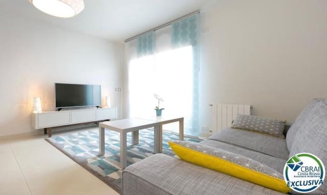 3 slaapkamer Appartement te koop in Roses met garage - € 439.000 (Ref: 9770593)