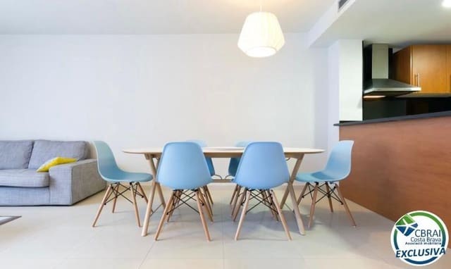 3 slaapkamer Appartement te koop in Roses met garage - € 439.000 (Ref: 9770593)