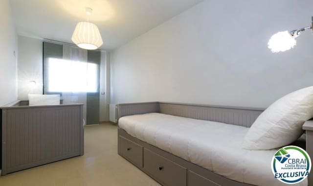 3 slaapkamer Appartement te koop in Roses met garage - € 439.000 (Ref: 9770593)