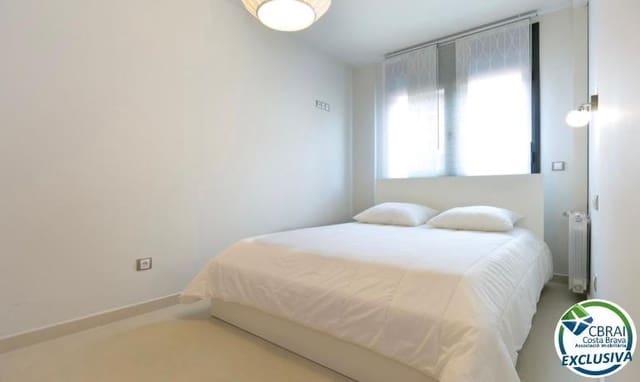 3 slaapkamer Appartement te koop in Roses met garage - € 439.000 (Ref: 9770593)