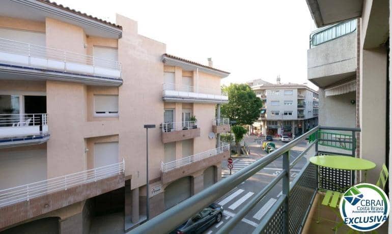 3 slaapkamer Appartement te koop in Roses met garage - € 439.000 (Ref: 9770593)