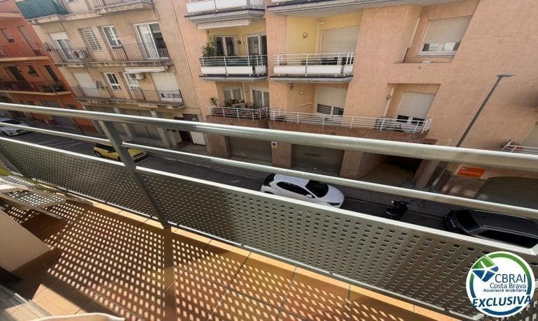 3 slaapkamer Appartement te koop in Roses met garage - € 439.000 (Ref: 9770593)