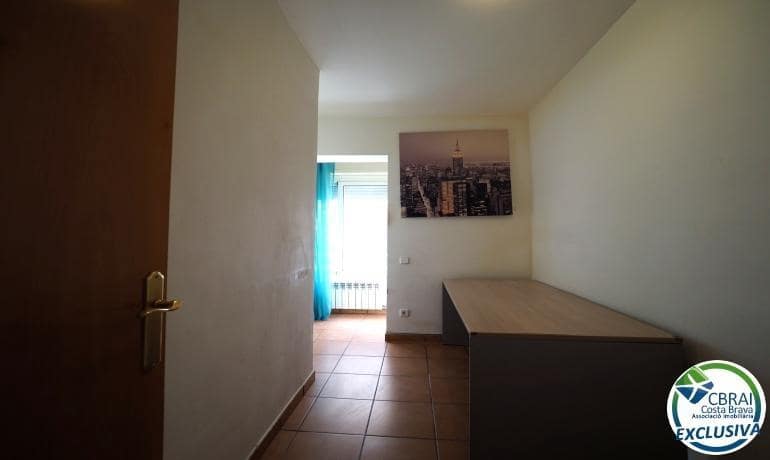 3 slaapkamer Appartement te koop in Roses - € 235.000 (Ref: 9770594)