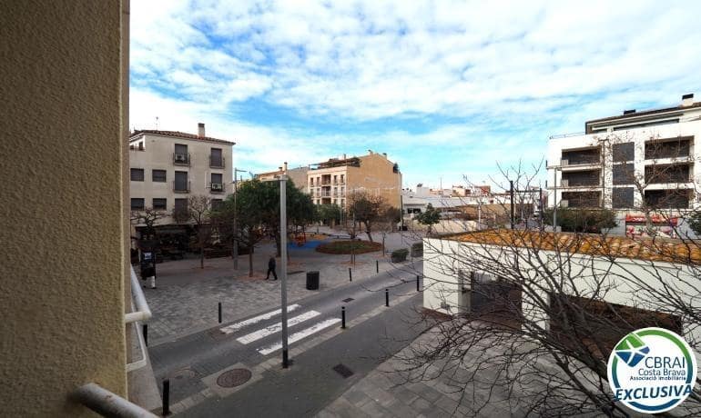 3 slaapkamer Appartement te koop in Roses - € 235.000 (Ref: 9770594)