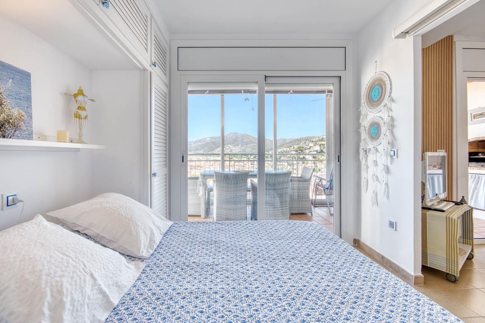 2 bedroom Apartment for sale in Roses - € 235,000 (Ref: 9772990)