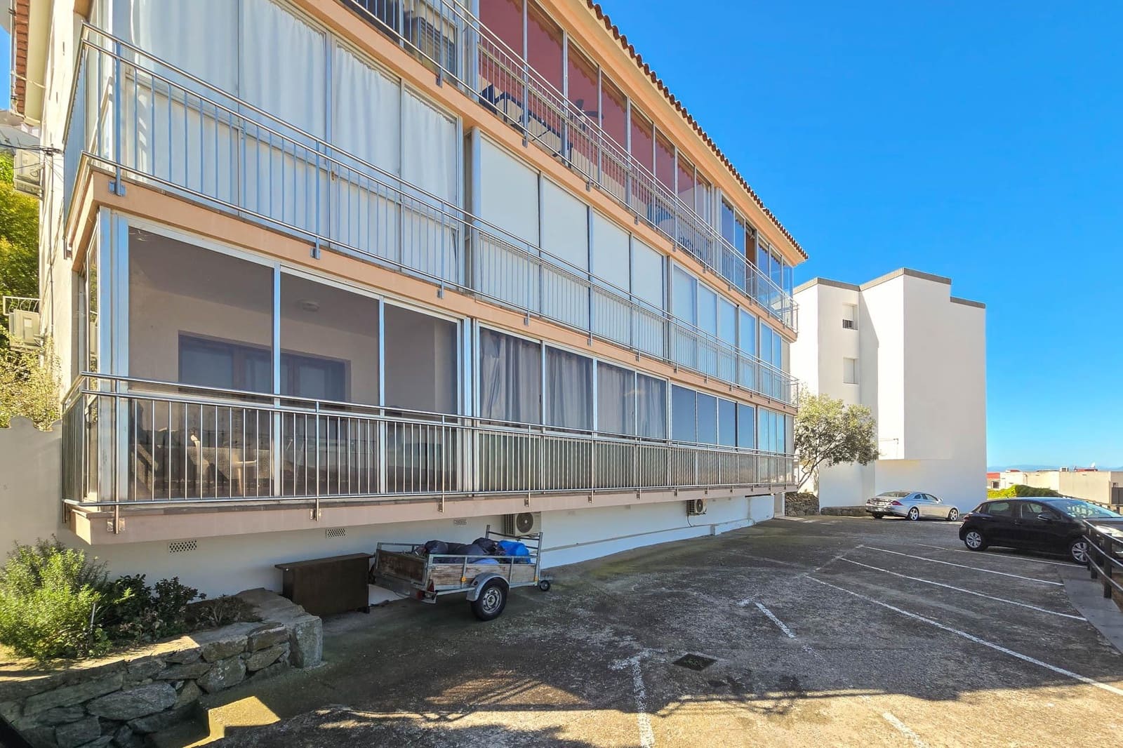 2 bedroom Apartment for sale in Roses - € 235,000 (Ref: 9772990)