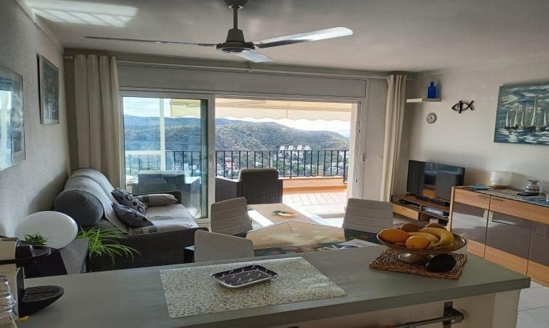 2 bedroom Apartment for sale in Roses with garage - € 290,000 (Ref: 9772991)