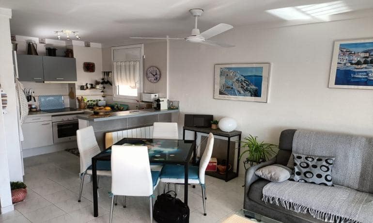2 bedroom Apartment for sale in Roses with garage - € 290,000 (Ref: 9772991)