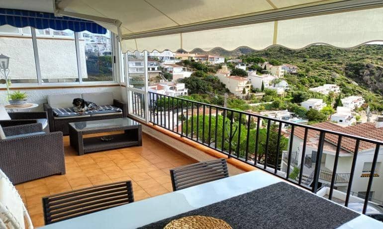 2 bedroom Apartment for sale in Roses with garage - € 290,000 (Ref: 9772991)