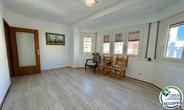 2 slaapkamer Appartement te koop in Roses - € 162.000 (Ref: 9772992)