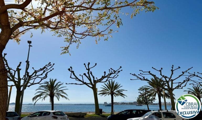 2 slaapkamer Appartement te koop in Roses - € 162.000 (Ref: 9772992)