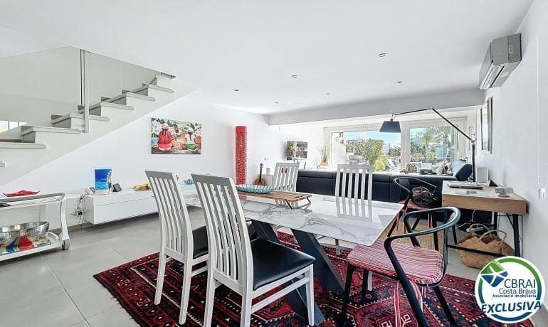 3 soveværelse Villa til salg i Empuriabrava med swimmingpool garage - € 930.000 (Ref: 9778062)