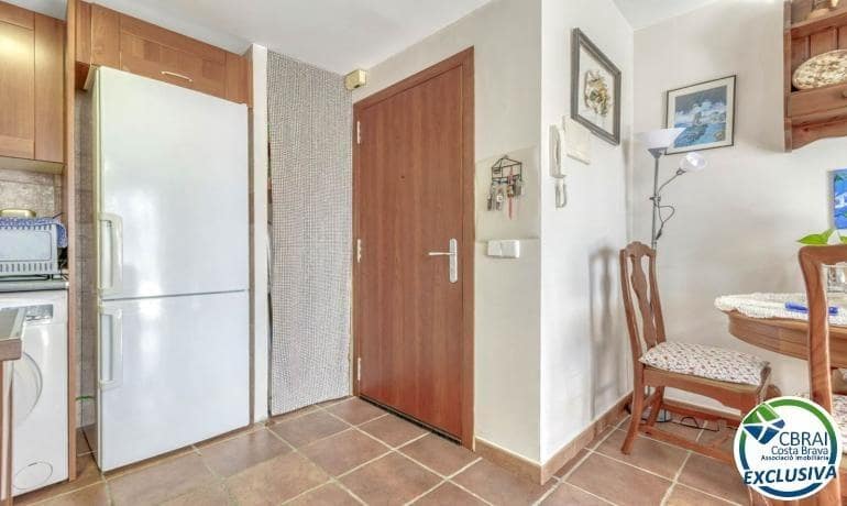 2 slaapkamer Appartement te koop in Roses met zwembad - € 266.000 (Ref: 9783064)