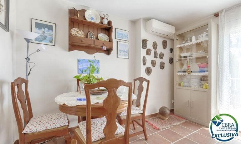 2 slaapkamer Appartement te koop in Roses met zwembad - € 266.000 (Ref: 9783064)