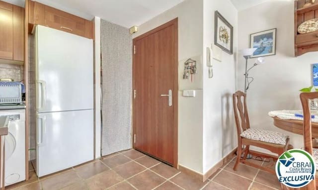 2 slaapkamer Appartement te koop in Roses met zwembad - € 266.000 (Ref: 9783064)