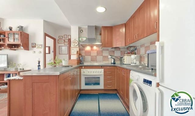 2 slaapkamer Appartement te koop in Roses met zwembad - € 266.000 (Ref: 9783064)