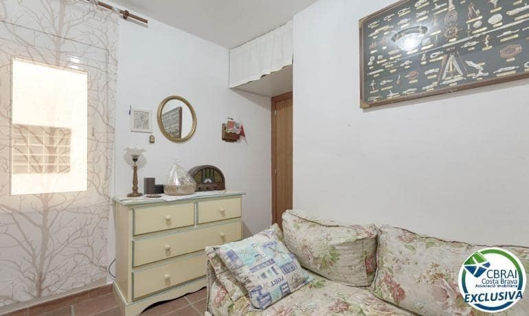 2 slaapkamer Appartement te koop in Roses met zwembad - € 266.000 (Ref: 9783064)