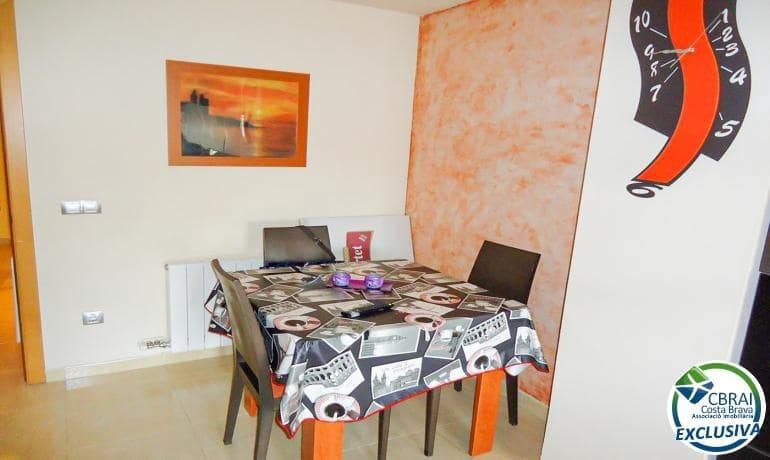 3 slaapkamer Appartement te koop in Figueres met garage - € 190.000 (Ref: 9783065)