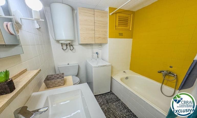 Estudio de 1 habitación en Roses en venta con piscina - 81.000 € (Ref: 9788347)