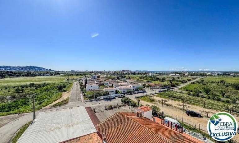 Estudio de 1 habitación en Roses en venta con piscina - 81.000 € (Ref: 9788347)