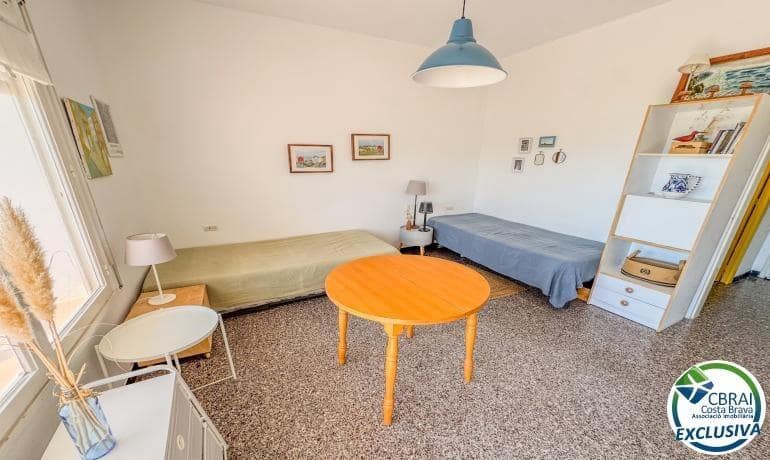 Estudio de 1 habitación en Roses en venta con piscina - 81.000 € (Ref: 9788347)