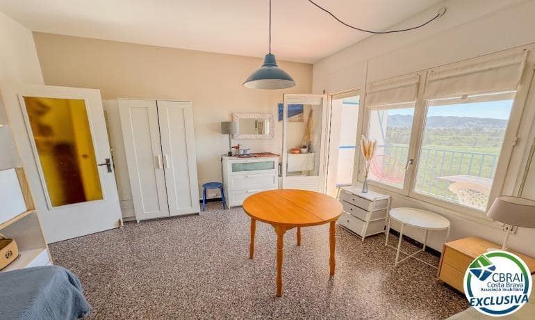 Estudio de 1 habitación en Roses en venta con piscina - 81.000 € (Ref: 9788347)