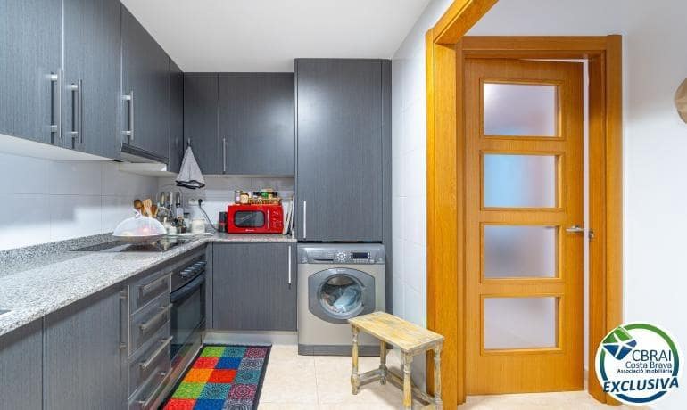 2 sypialnia Apartament na sprzedaż w Roses z basenem - 215 000 € (Ref: 9797024)