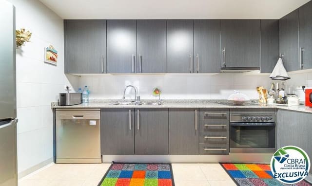 2 sypialnia Apartament na sprzedaż w Roses z basenem - 215 000 € (Ref: 9797024)