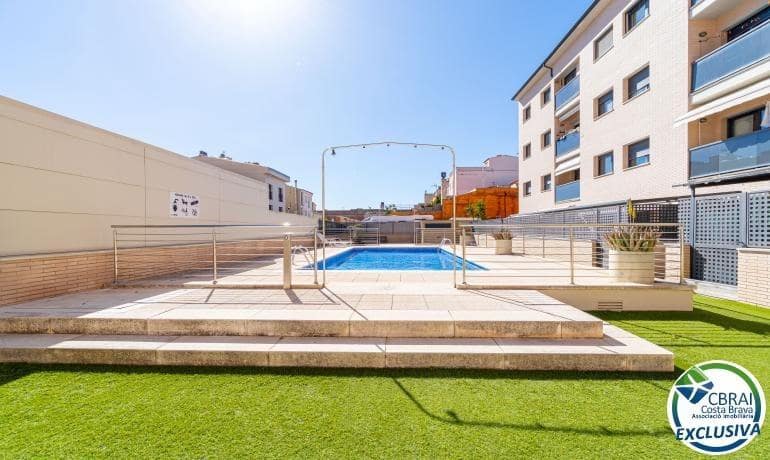 2 sypialnia Apartament na sprzedaż w Roses z basenem - 215 000 € (Ref: 9797024)