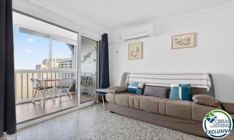 2 bedroom Apartment for sale in Empuriabrava - € 150,000 (Ref: 9799169)