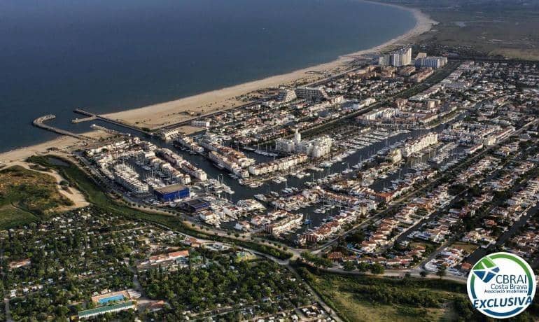 2 bedroom Apartment for sale in Empuriabrava - € 150,000 (Ref: 9799169)