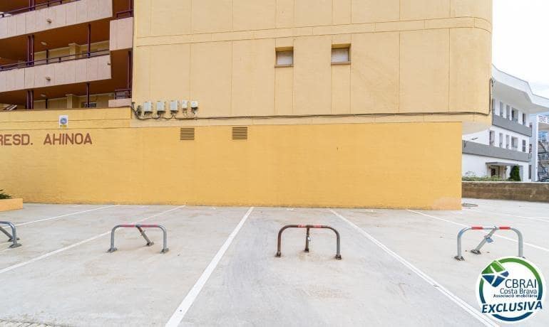 1 sovrum Lägenhet till salu i Roses med garage - 179 000 € (Ref: 9811517)