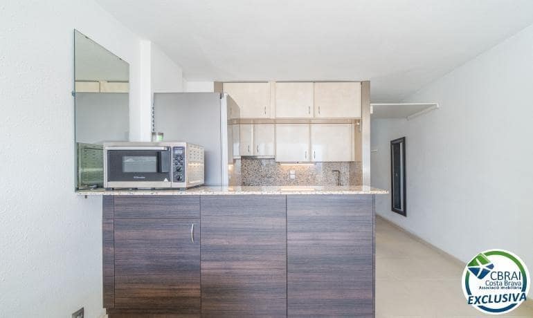 1 sovrum Lägenhet till salu i Roses med garage - 179 000 € (Ref: 9811517)