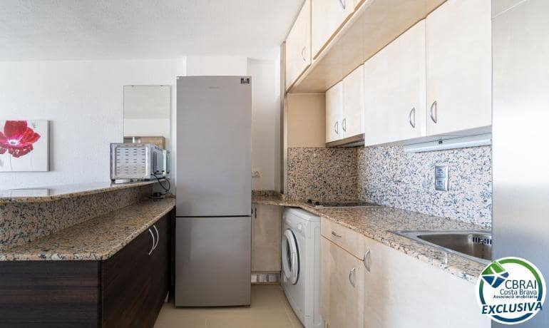 1 sovrum Lägenhet till salu i Roses med garage - 179 000 € (Ref: 9811517)