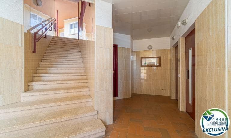 1 sovrum Lägenhet till salu i Roses med garage - 179 000 € (Ref: 9811517)