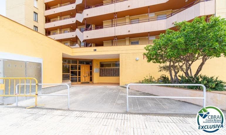 1 sovrum Lägenhet till salu i Roses med garage - 179 000 € (Ref: 9811517)