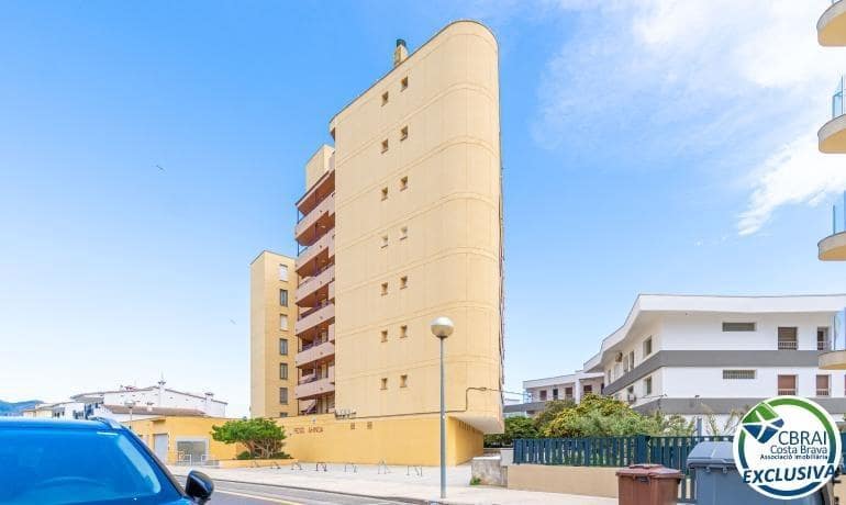 1 sovrum Lägenhet till salu i Roses med garage - 179 000 € (Ref: 9811517)